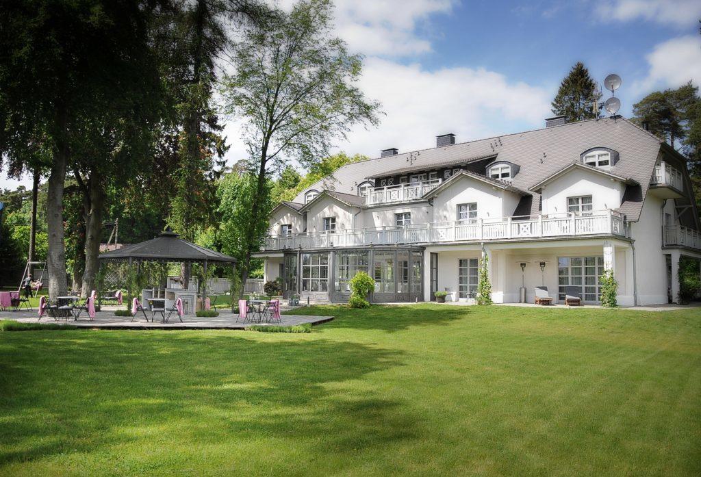 Villa Park Wiselka Spa & Wellness Buitenkant foto